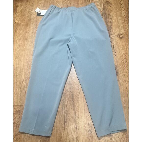 Koret Women’s Green Pants Elastic Waist Pockets Stretch Size 18 Short NWT - Picture 2 of 4